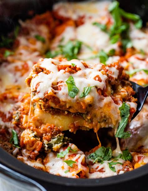 crockpot-lasagna-wellplatedcom image