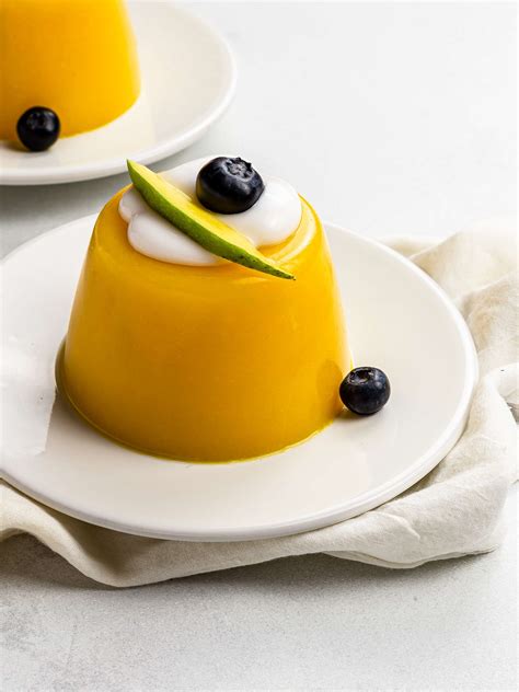 mango-jelly-sugar-free-foodaciously image