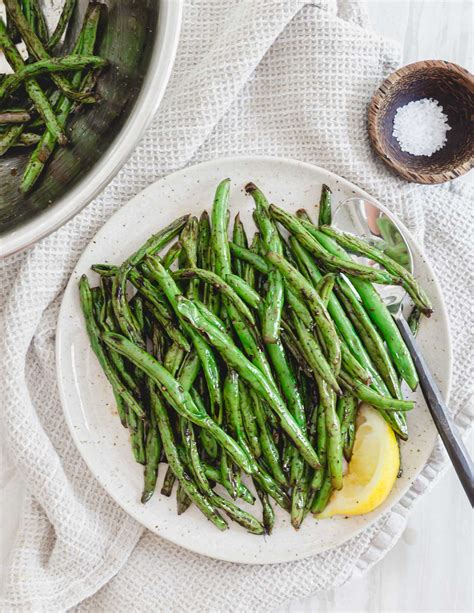 grilled-green-beans-with-a-simple-garlic-soy-seasoning image