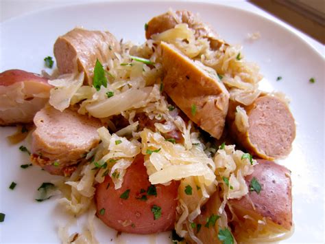 simple-bratwurst-and-sauerkraut-recipe-boulder image