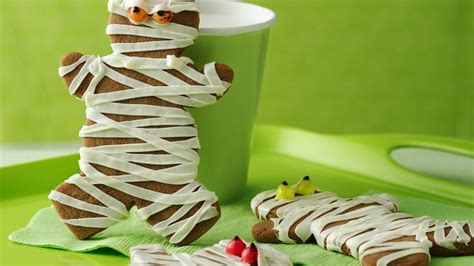 chocolate-mummy-cookies image