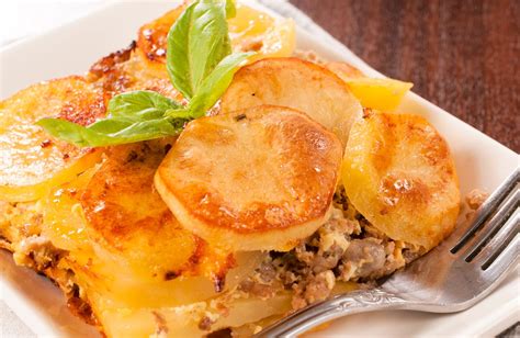 ground-beef-and-potato-casserole-recipe-sparkrecipes image