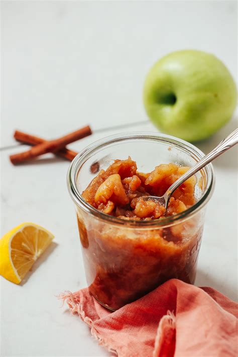 3-ingredient-applesauce-no-sugar-added-minimalist image