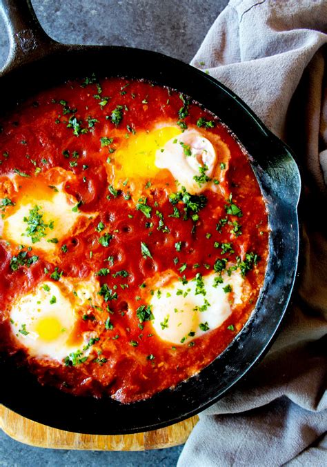 shakshuka-eggs-poached-in-tomato-sauce-the image