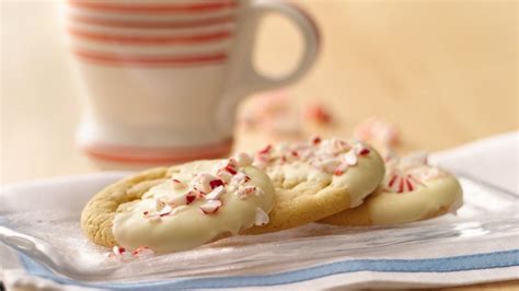peppermint-crunch-sugar-cookies-recipe-pillsburycom image