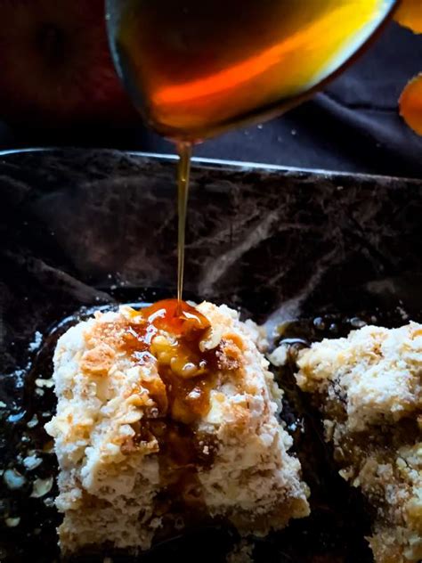 salted-caramel-apple-pie-bars-recipe-recipemagik image