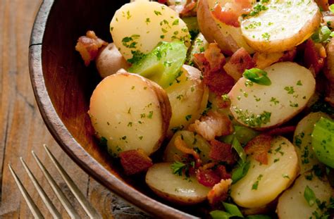 new-potato-and-chilli-salad-lunch-recipes-goodto image