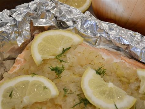salmon-in-foil-with-caramelized-onions-this-delicious image