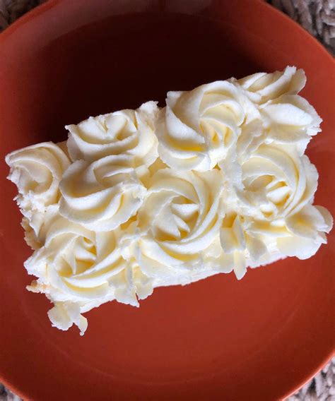 pineapple-cake-with-pineapple-buttercream-frosting image