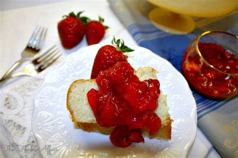 pound-cake-with-strawberry-sauce-the-foodie-affair image