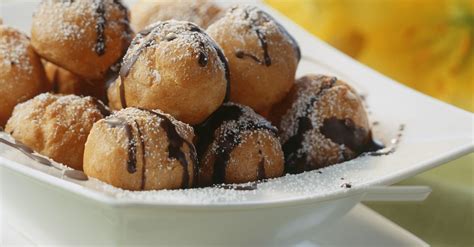 mini-cream-puffs-with-chocolate-sauce-recipe-eat-smarter-usa image