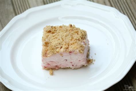 strawberry-delight-frozen-dessert-mom-endeavors image