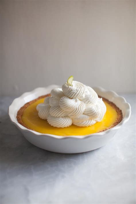 key-lime-pie-with-candied-limes-zobakes image