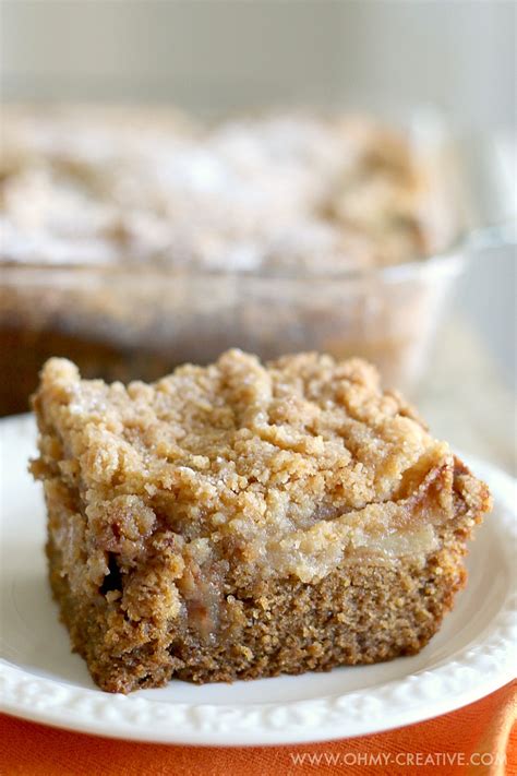 gingerbread-apple-pie-cake-recipe-oh-my-creative image