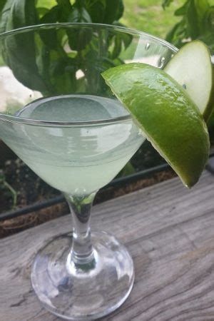 cucumber-gin-gimlet-garden-cocktail image
