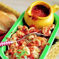 tortellini-with-roasted-red-pepper-sauce-frontpage image