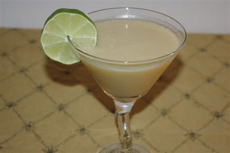 honeydew-coconut-frappe-cocktail image
