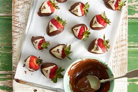 tuxedo-strawberries-recipe-recipe-better-homes-and-gardens image