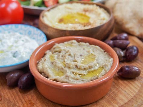 baba-ghanoush-eggplant-dipspread-carolines-cooking image