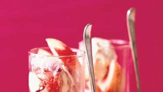 white-peach-cassis-and-champagne-floats-recipe-bon image
