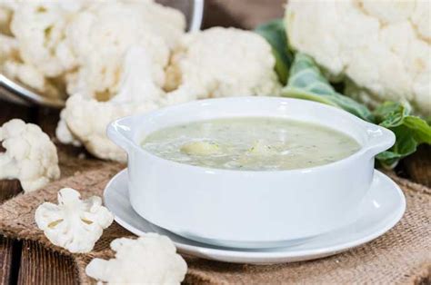 easy-cauliflower-blue-cheese-soup-pennys image