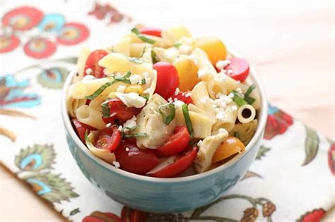 italian-artichoke-tomato-and-pasta-salad-barefeet-in-the image