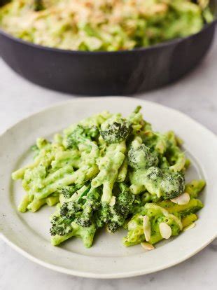 quick-green-pasta-jamie-oliver image