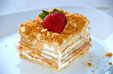 how-to-make-the-custard-filling-for-napoleon-cake image