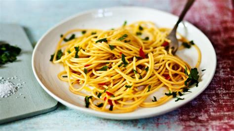 spaghetti-aglio-e-olio-recipe-bbc-food image