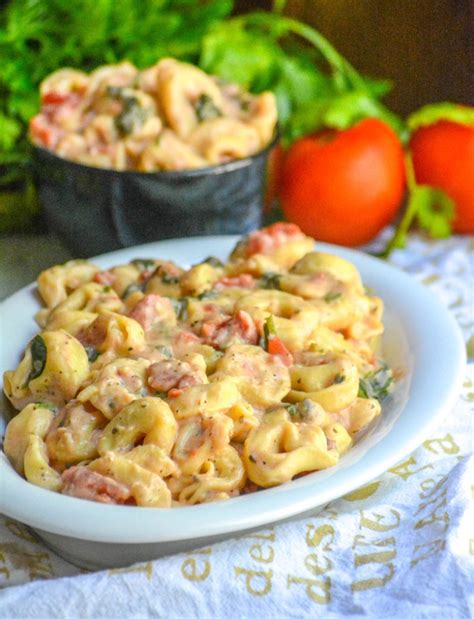 creamy-tortellini-with-spinach-tomatoes-4-sons-r image