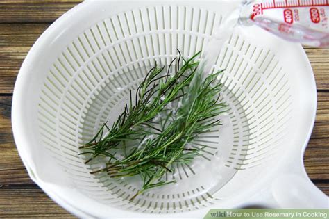 how-to-use-rosemary-in-cooking-with-pictures image