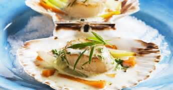 baked-scallops-with-vegetables-in-cream-sauce-eat image
