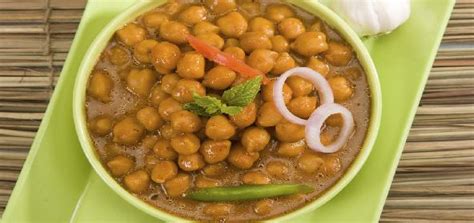 aloo-chana-masala-indian-vegetarian image