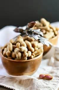 easy-southern-boiled-peanuts image