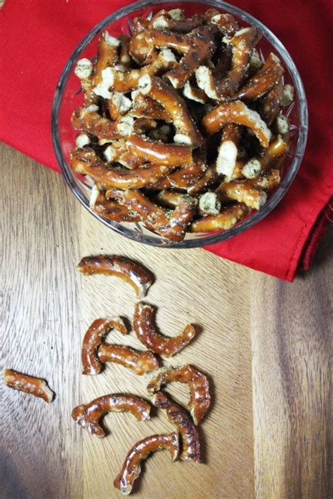 simple-seasoned-party-pretzels-or-crack-pretzels image