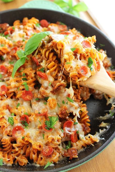 cheesy-skillet-pizza-pasta-the-comfort-of-cooking image
