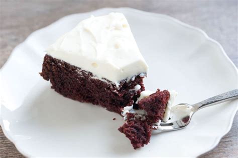 guinness-chocolate-cake-recipe-with-creamy-frosting image