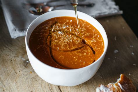 food-blogger-molly-yehs-tomato-and-squash-soup image
