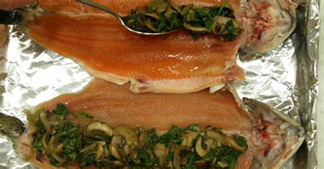 trout-stuffed-with-spinach-and-mushrooms image