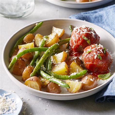 meatballs-with-roasted-green-beans-potatoes image