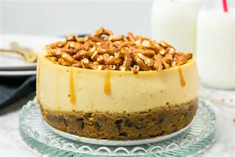 caramel-pretzel-cheesecake-with-chocolate-chip-cookie image