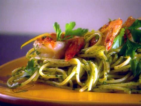 spaghetti-with-arugula-pesto-and-seared-jumbo-shrimp image