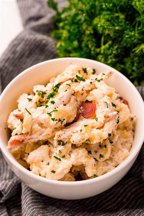 easy-bacon-chicken-ranch-macaroni-and-cheese image