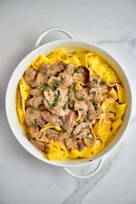 super-creamy-vegan-mushroom-sauce-pasta image