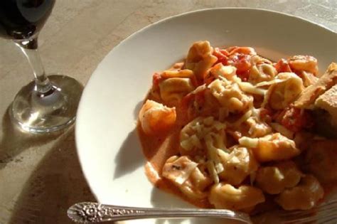 cheese-tortellini-with-shrimp-in-tomato-cream-sauce-spoonacular image