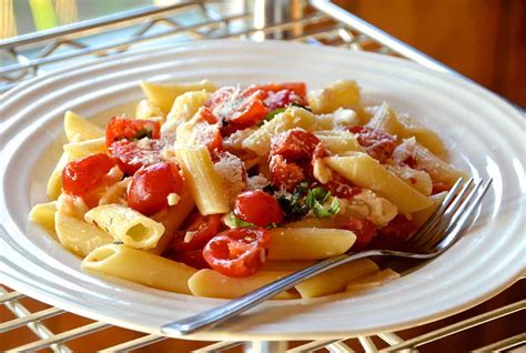 penne-with-tomatoes-and-two-cheeses-weekend-at image