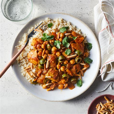 moroccan-chicken-tagine-with-apricots-olives image