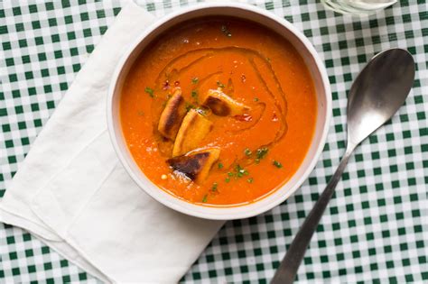 recipes-saffron-tomato-soup-moonflowers-co image