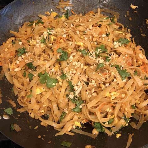 10-noodles-with-shrimp-recipes-that-are-quick-and-satisfying image