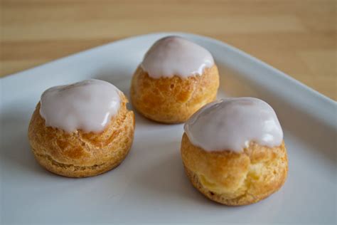 recipe-cream-puffs-with-pastry-cream-road-to-pastry image